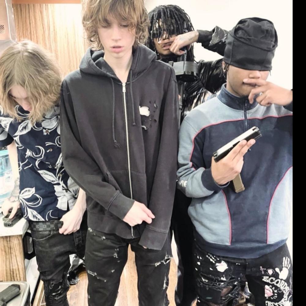 mi casa (feat. bts chris) (Explicit)