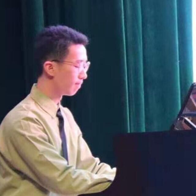 陈卓逸