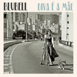 ดาวน์โหลดและฟังเพลง Bandido พร้อมเนื้อเพลงจาก Blubell