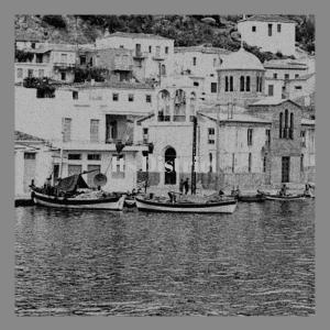 Dengarkan lagu Heliopause nyanyian Johary Mien dengan lirik