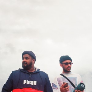 ดาวน์โหลดและฟังเพลง Elevei พร้อมเนื้อเพลงจาก Hot