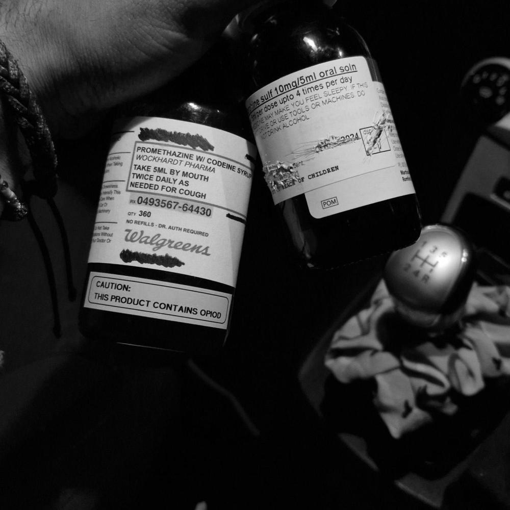 MUDDY (feat. Kid Tye) (Explicit)