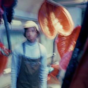 ดาวน์โหลดและฟังเพลง Mirrors (Explicit) พร้อมเนื้อเพลงจาก Rejjie Snow