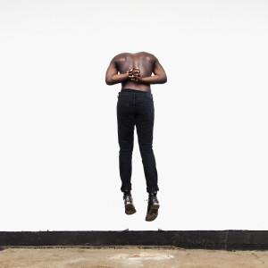 ดาวน์โหลดและฟังเพลง Quarrel พร้อมเนื้อเพลงจาก Moses Sumney