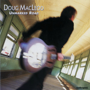 Dengarkan lagu Night Run to Freedom nyanyian Doug MacLeod dengan lirik