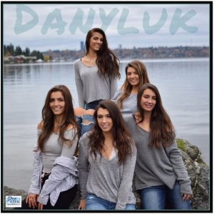ดาวน์โหลดและฟังเพลง Rivers and Roads พร้อมเนื้อเพลงจาก Danyluk Sisters
