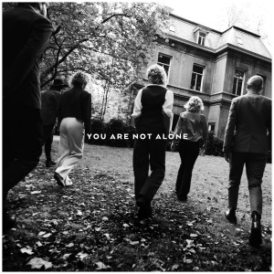 ดาวน์โหลดและฟังเพลง You Are Not Alone พร้อมเนื้อเพลงจาก Krezip