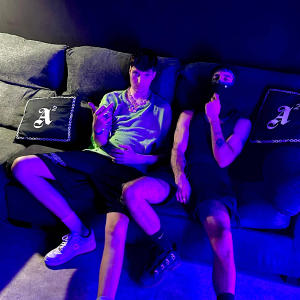 default playlist img