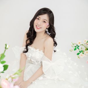 收聽Yến Khoa的Bài Ca Tết Cho Em歌詞歌曲