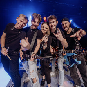 default playlist img