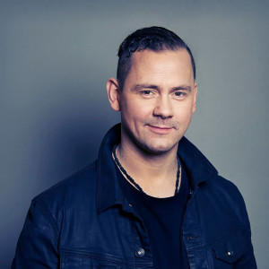 ดาวน์โหลดและฟังเพลง What A Feeling พร้อมเนื้อเพลงจาก Hjörtur Traustason