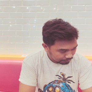 Dengarkan Kukira kau setia lagu dari irfan jayani hb dengan lirik