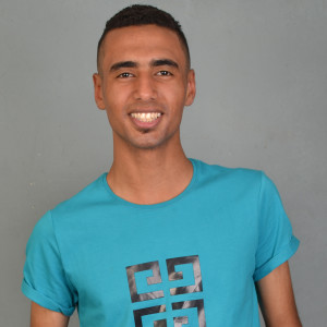 Listen to Yalla Belsalama Men Kaman song with lyrics from Omar ID