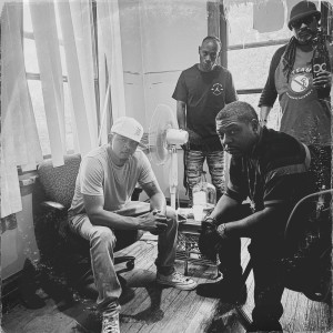 收听The Legendary Traxster的Money Off The Dresser (So Cold RMX|Explicit)歌词歌曲