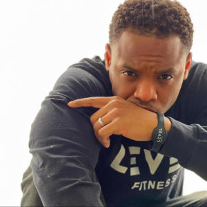 ดาวน์โหลดและฟังเพลง We Outside พร้อมเนื้อเพลงจาก Range The Artist