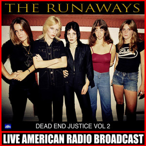 Dengarkan lagu Shout (Live) nyanyian The Runaways dengan lirik