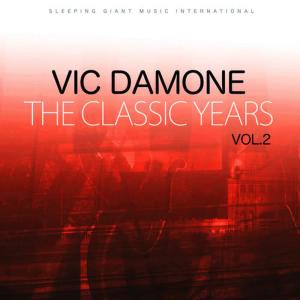 收聽Vic Damone的Smoke Gets in Your Eyes歌詞歌曲