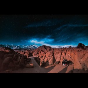 Dengarkan lagu Lake Como nyanyian SPA dengan lirik