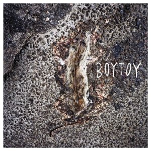 ดาวน์โหลดและฟังเพลง Shark in the Sun พร้อมเนื้อเพลงจาก BOYTOY