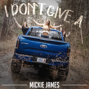 收聽Mickie James的I Dont Give A歌詞歌曲