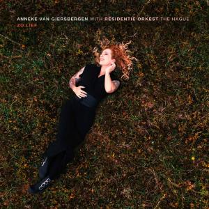 ดาวน์โหลดและฟังเพลง Zo Lief (Symphonized live 2018) พร้อมเนื้อเพลงจาก Anneke Van Giersbergen