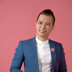 收听Nam Khánh的Nụ Cười Em Như Đóa Hoa Mùa Xuân歌词歌曲