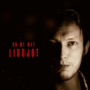 ดาวน์โหลดและฟังเพลง Lidojot พร้อมเนื้อเพลงจาก On My Way
