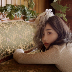 Listen to Cell phone song with lyrics from 클래디