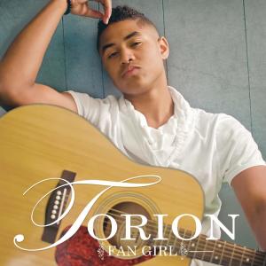 ดาวน์โหลดและฟังเพลง Fan Girl พร้อมเนื้อเพลงจาก Torion