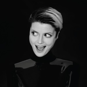 Dengarkan Randomness (Explicit) lagu dari Olga Bell dengan lirik