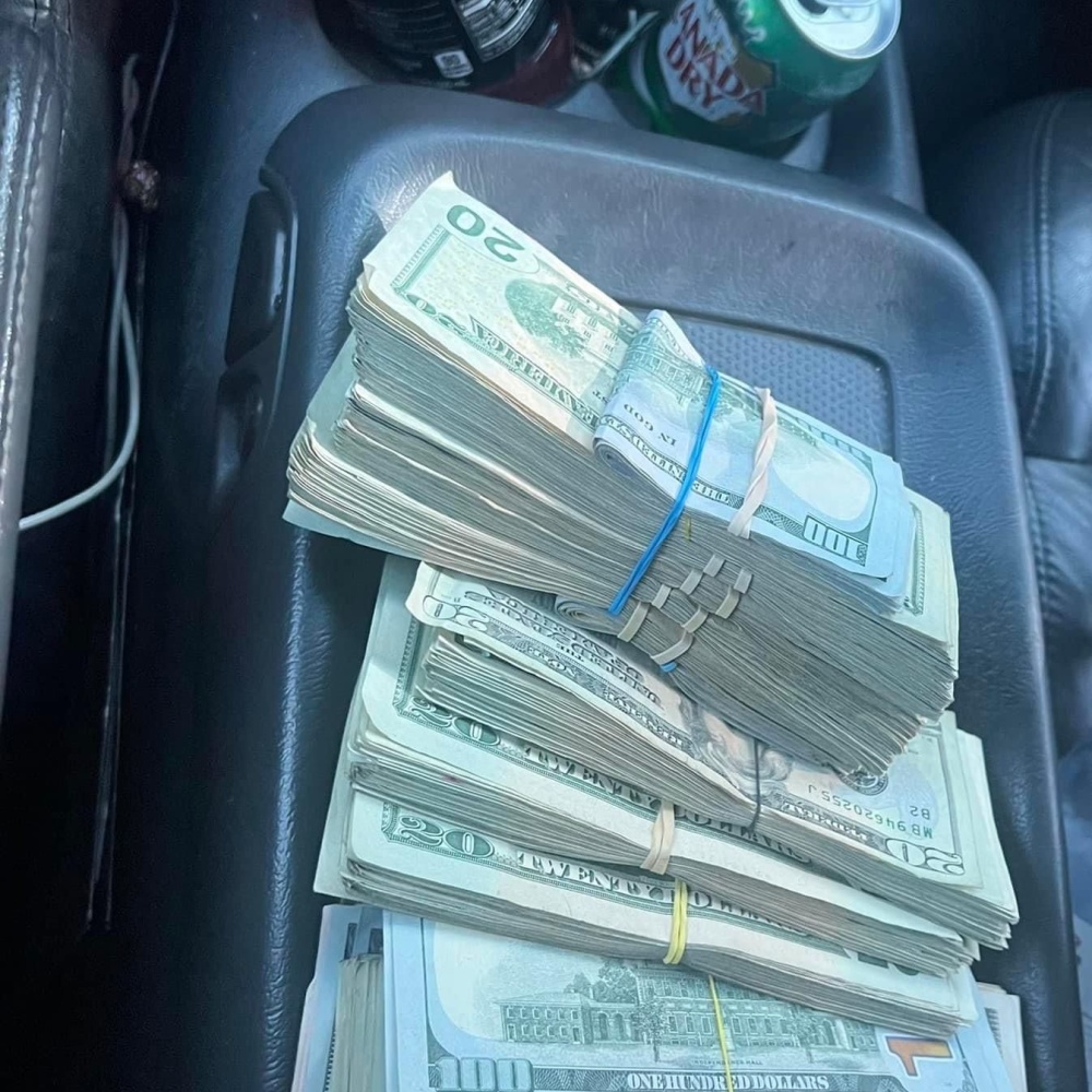 CASH (MIA NARI) (Explicit)