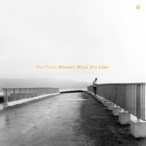 ดาวน์โหลดและฟังเพลง Moon Like a Pearl พร้อมเนื้อเพลงจาก Pia Fraus