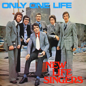 ดาวน์โหลดและฟังเพลง Only a Prayer Away พร้อมเนื้อเพลงจาก New Life Singers