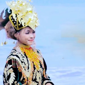 ดาวน์โหลดและฟังเพลง Ulah Pandangan Matonyo พร้อมเนื้อเพลงจาก Inna Azuri