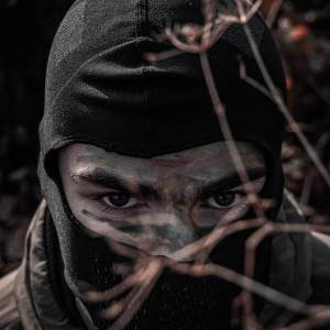 收聽AlbizuX的Hostile Motives (Explicit)歌詞歌曲