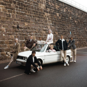 Listen to Superspreader und die Kosmonauten song with lyrics from Blond