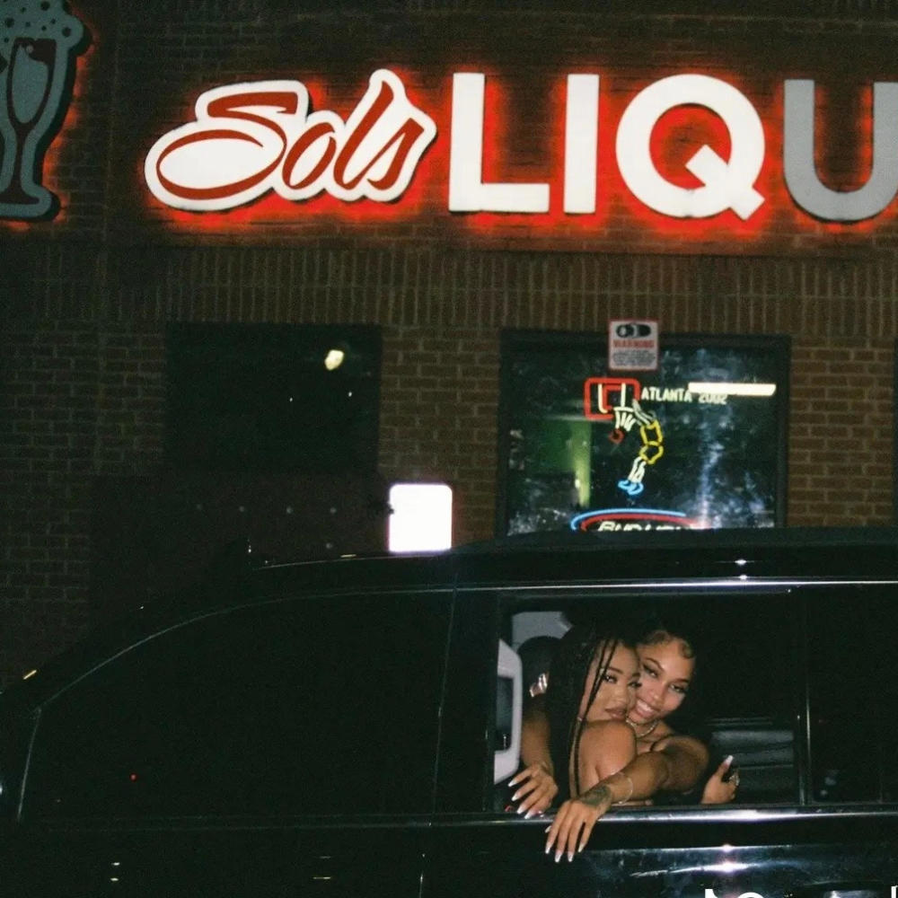 AROUND THE GLOBE (feat. Kai The Mc) (Explicit)