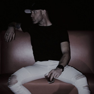 Listen to Weakened song with lyrics from Jake Vance
