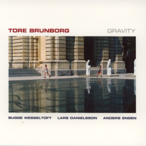 ดาวน์โหลดและฟังเพลง Gravity พร้อมเนื้อเพลงจาก Tore Brunborg