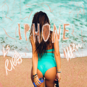 ดาวน์โหลดและฟังเพลง iPhone พร้อมเนื้อเพลงจาก Ls Rich