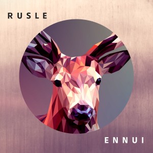 ดาวน์โหลดและฟังเพลง Ennui พร้อมเนื้อเพลงจาก Rusle