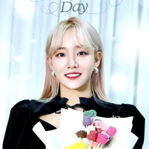 Album Event Horizon-Younha from 水边的阿狄丽娜Helina