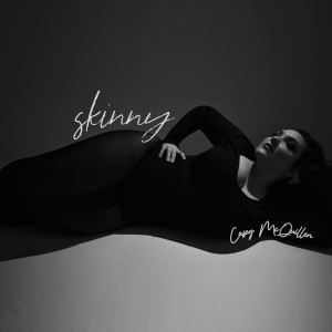 ดาวน์โหลดและฟังเพลง Lonely Together พร้อมเนื้อเพลงจาก Casey McQuillen