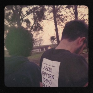 收聽lllucas的Meias Novas Esquentam Mais do Que Abraços歌詞歌曲