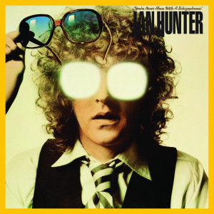 ดาวน์โหลดและฟังเพลง The Outsider (2024 Remaster) พร้อมเนื้อเพลงจาก Ian Hunter
