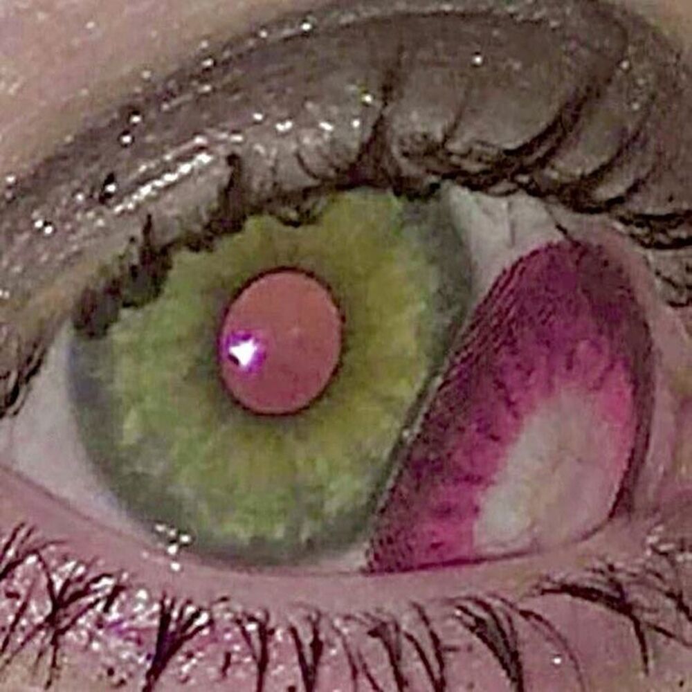 green eyes (Explicit)