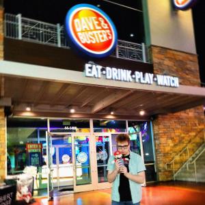 The Island Collective的專輯DAVE AND BUSTERS (feat. skawt & Stella Highland)