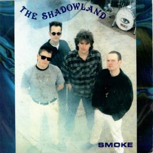 收聽The Shadowland的Smoke歌詞歌曲