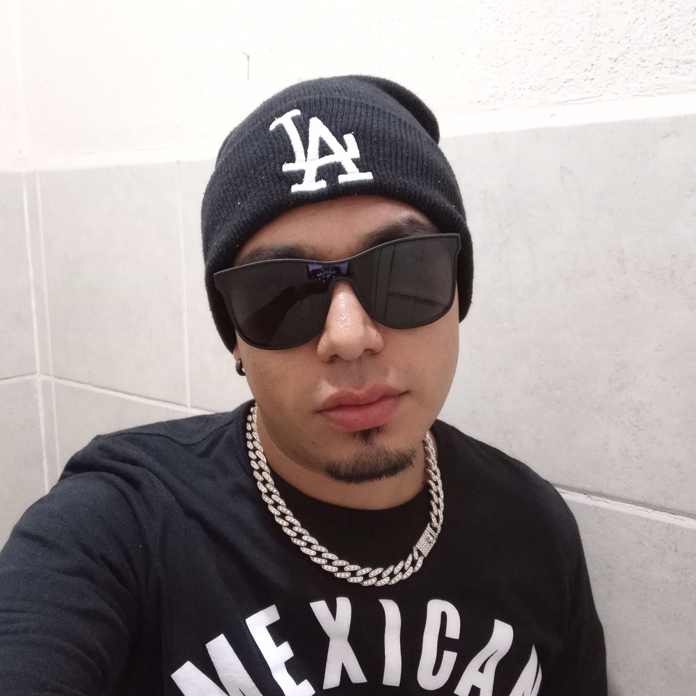Quieren verme caer (Explicit)