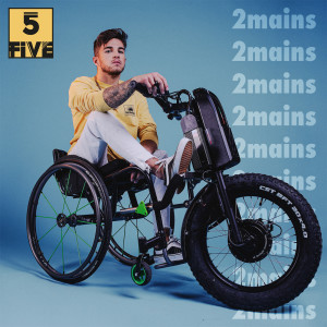 ดาวน์โหลดและฟังเพลง 2 mains พร้อมเนื้อเพลงจาก FIVE